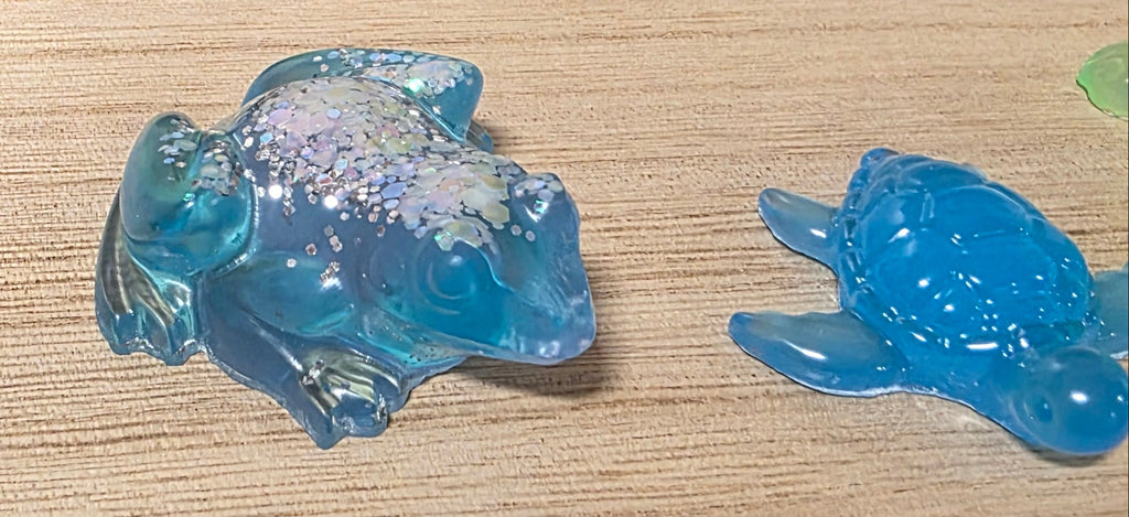 Figurine/Art - Resin