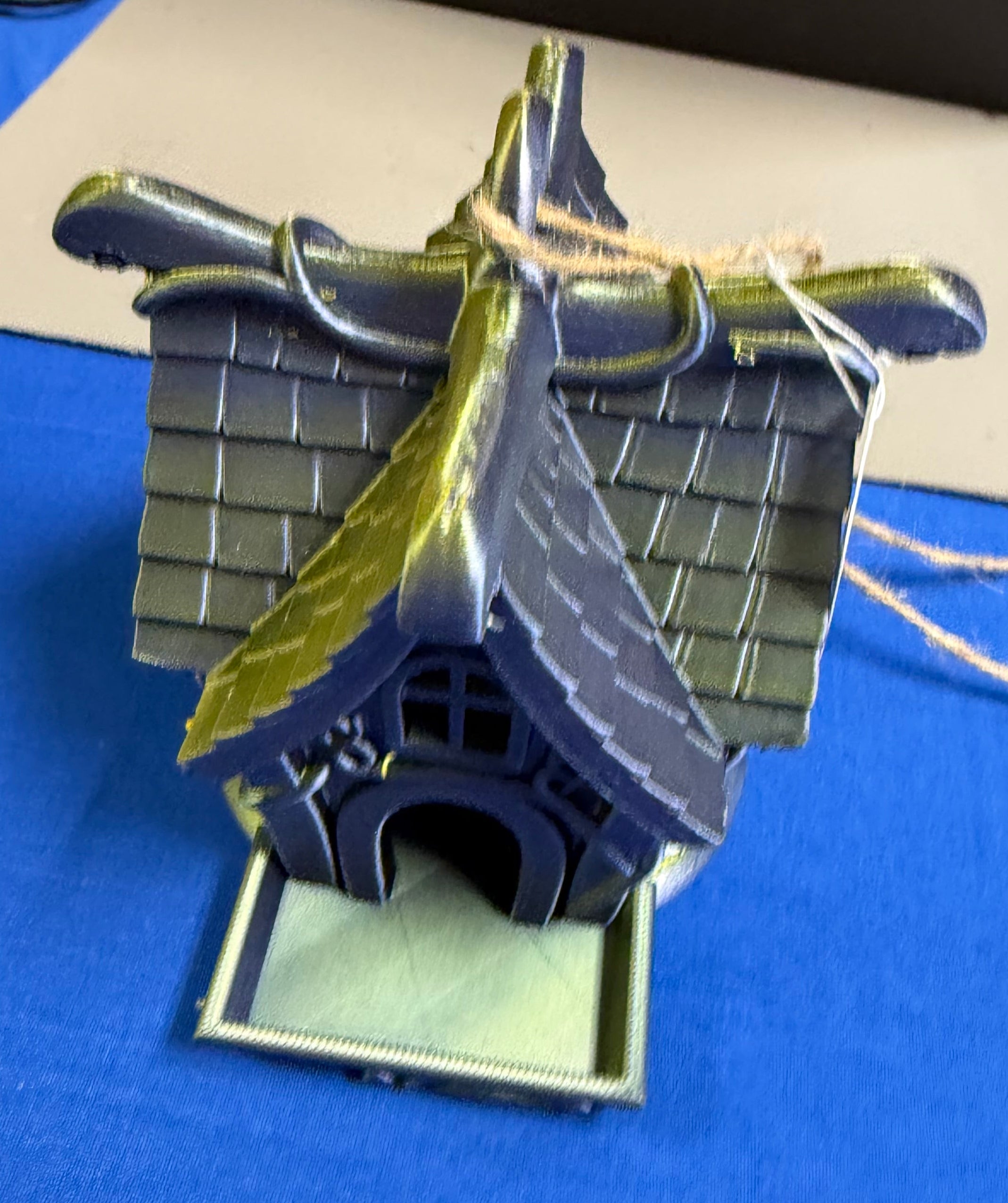 Birdhouse - (3D)